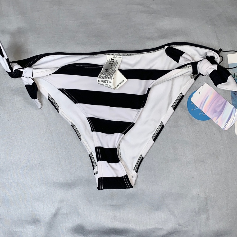Black and white stripe swim bottoms